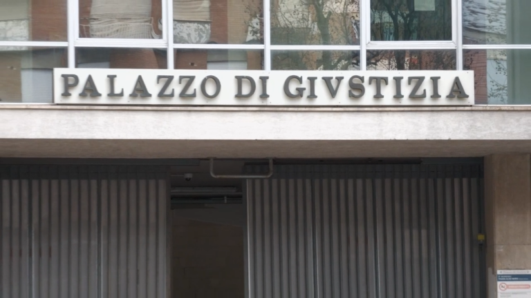 Caso Piccolo. Ministero escluso dal processo