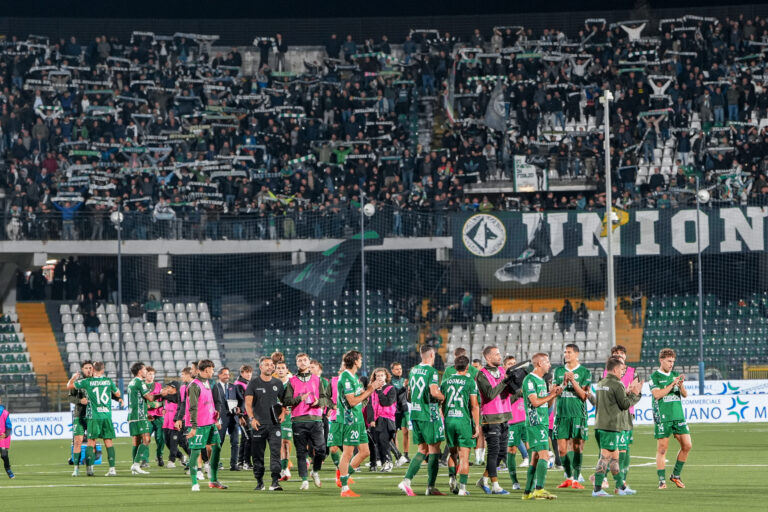 Avellino a caccia della continuità contro il Padova. Dalle 14:20 diretta Stadio&Studio Avellino Calcio Padova